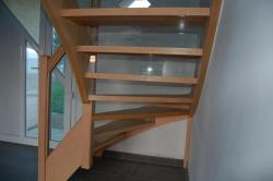 escalier bois avec contremarches verre sécurit